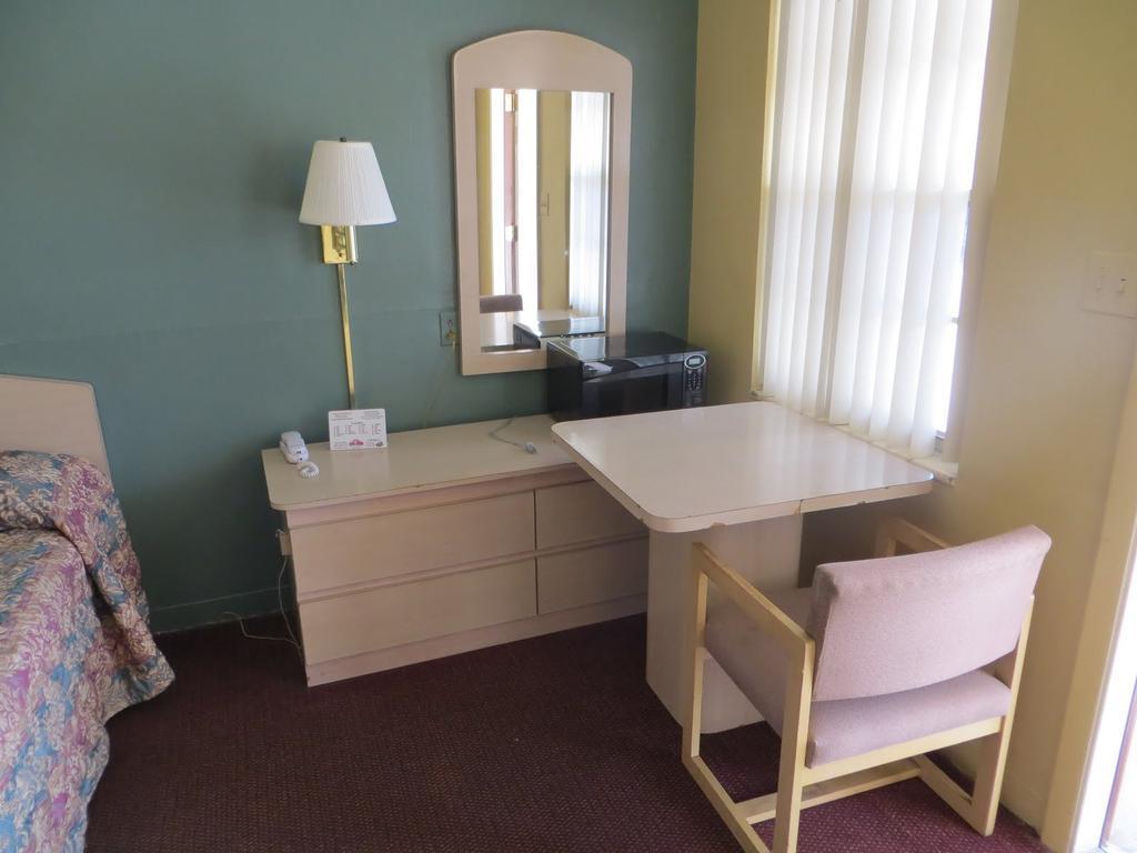 Travelers Inn Okeechobee Zimmer foto